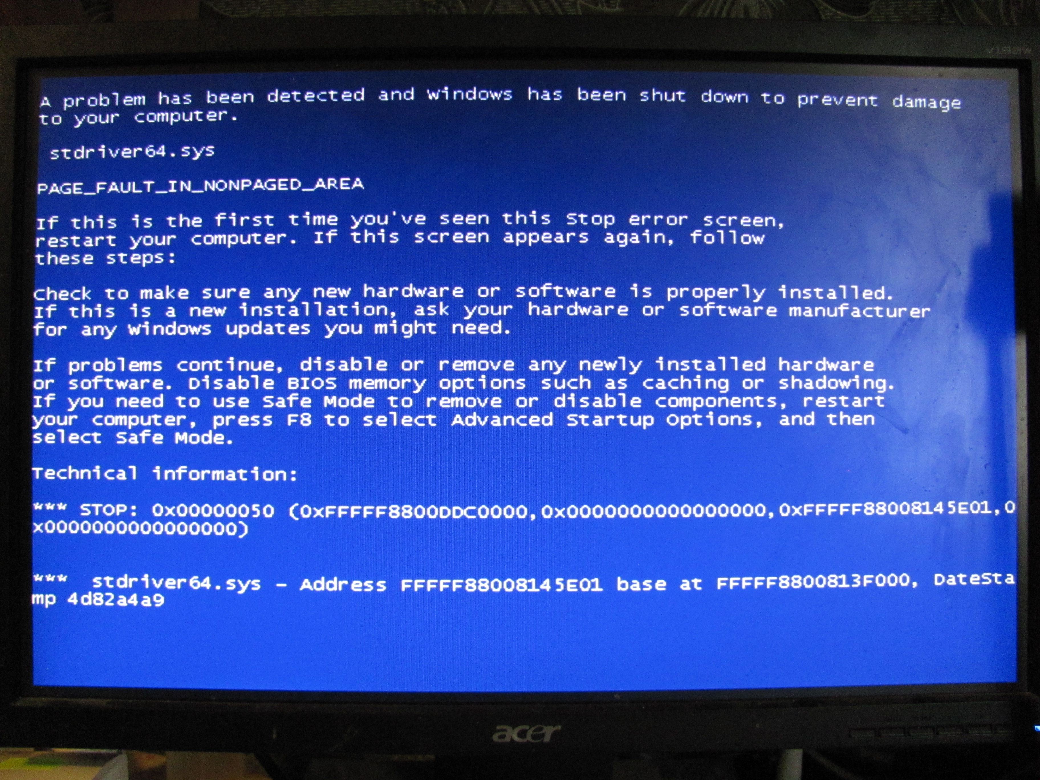 Зависает картинка в играх. Синий экран dumping physical Memory to Disk. Зависает намертво компьютер в играх. Экран смерти Windows 11. КС зависает намертво.